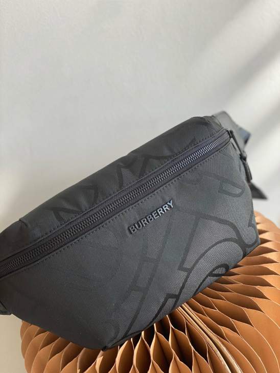 Picture of Burberry Mens Bags _SKUfw108375186fw